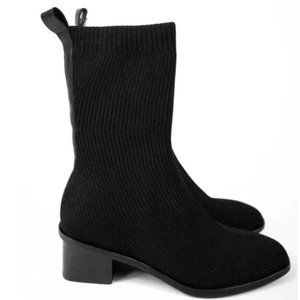 Everlane Womens Black Mid Calf Sock Boots Size 7.5 Ribbed Knit Round Toe Heeled